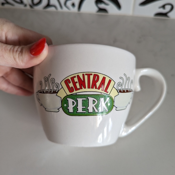Paladone Central Perk White Large Coffee/Latte Mug Friends TV Show 10oz - Picture 5 of 5